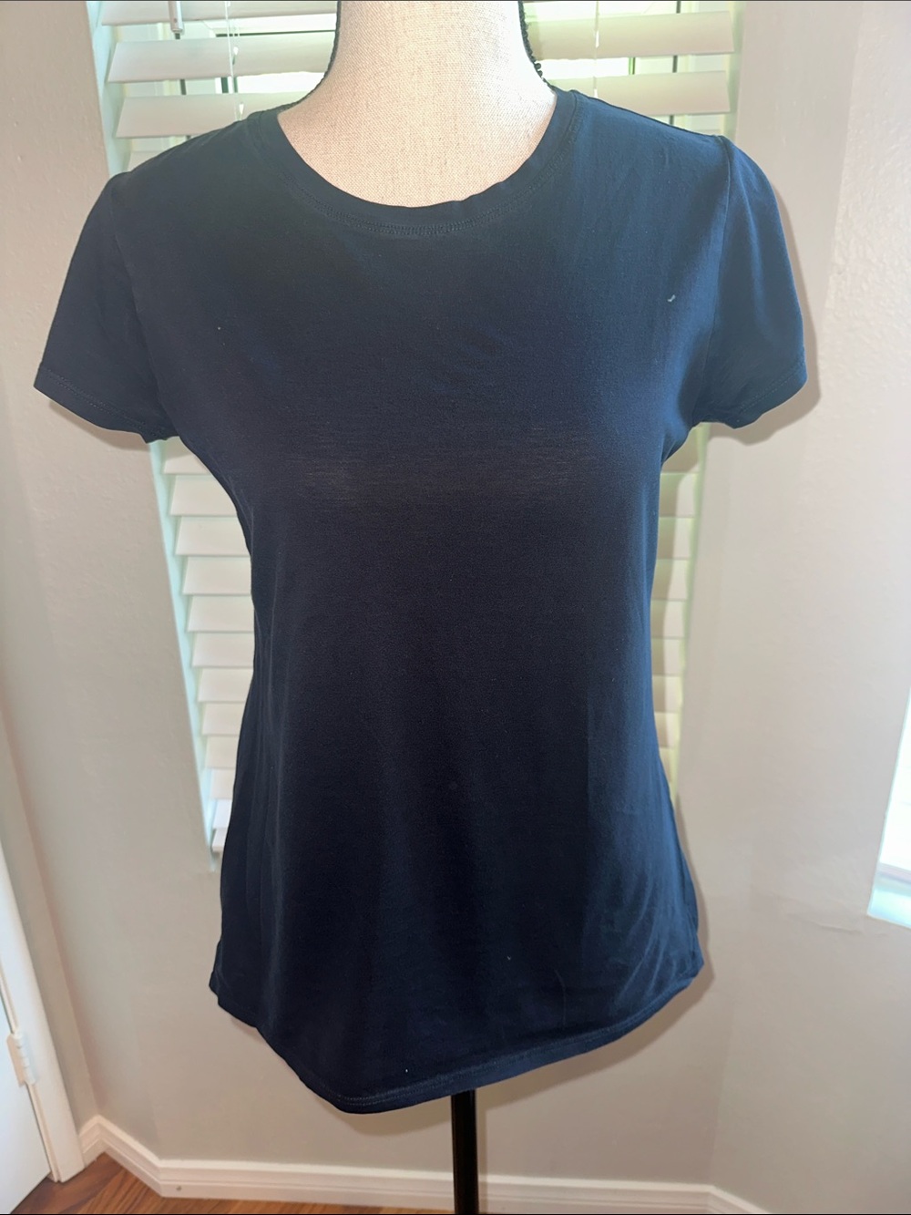 Vince Women's Short Sleeve Tee - Navy Blue